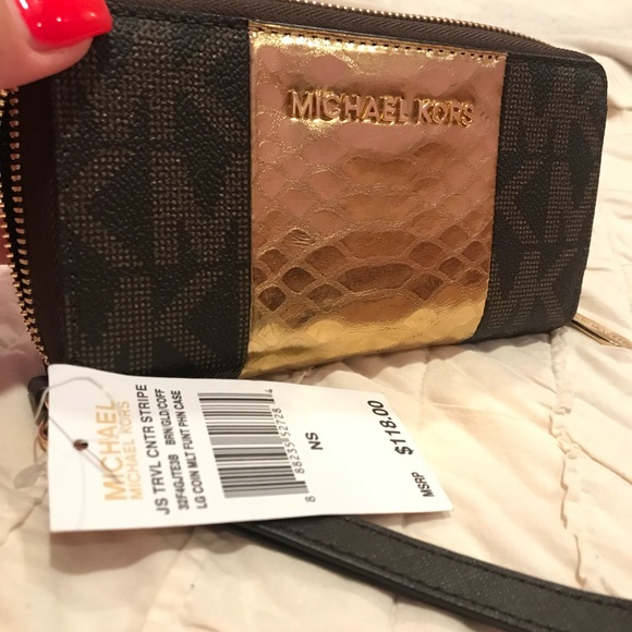 NWT! Michael Kors jet set travel wristlet! - Picture 3 of 6